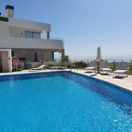 Luxury Beachfront Apartment With Pool, Sauna, Fitness And Gym In Province Malaga, Andalusia ميخاس المظهر الخارجي الصورة