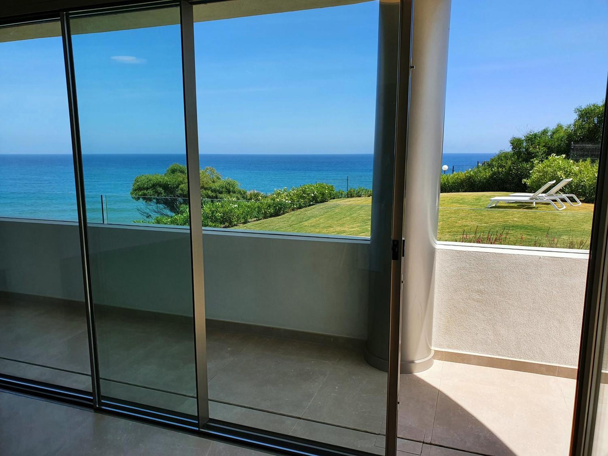 Luxury Beachfront Apartment With Pool, Sauna, Fitness And Gym In Province Malaga, Andalusia ميخاس المظهر الخارجي الصورة
