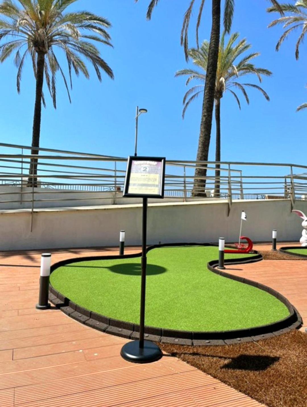 Luxury Beachfront Apartment With Pool, Sauna, Fitness And Gym In Province Malaga, Andalusia ميخاس المظهر الخارجي الصورة